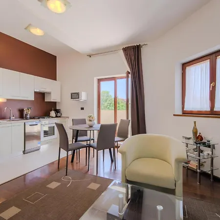 1 Bedroom Beautiful In Lejlighed Pula
