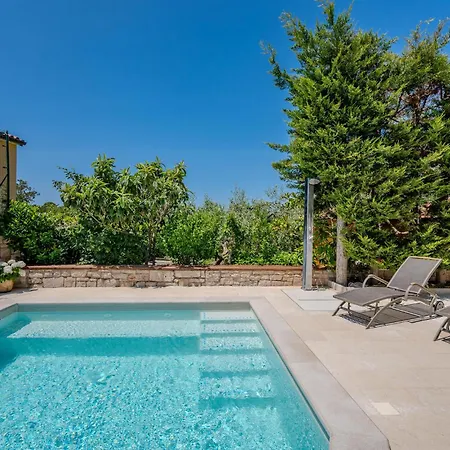 1 Bedroom Beautiful In Pula