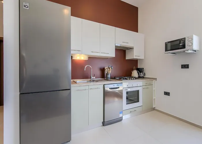 1 Bedroom Beautiful In
