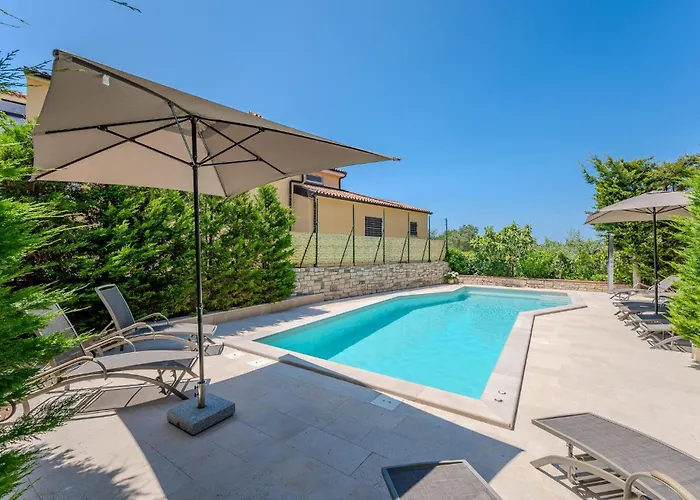 Apartman 1 Bedroom Beautiful In Póla