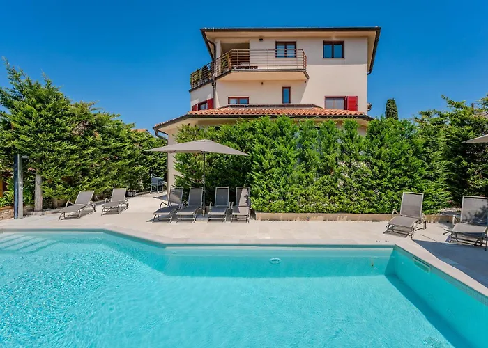 1 Bedroom Beautiful In *